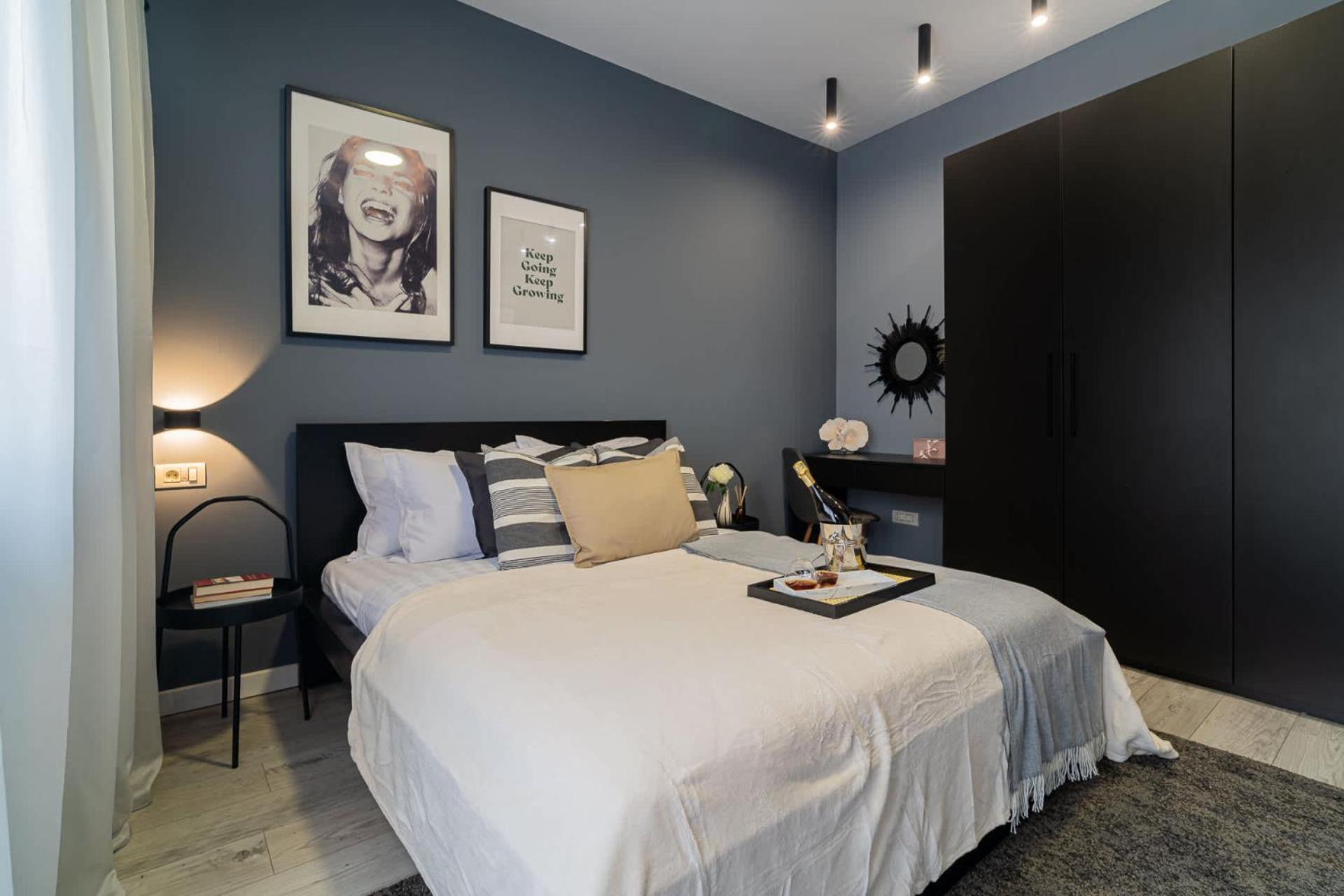 Chic Black & White 2Br Retreat On Dambovitei Bukarest Eksteriør billede